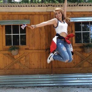 Meet your Posher, Alyse